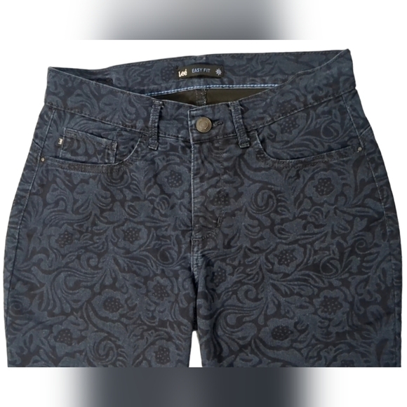 Lee Curvy Easy Fit Blue Floral Paisley Pattern Rare Love Yourself Pants Size 6 - Picture 9 of 10